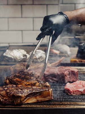 Steak auf Grill Promefeus